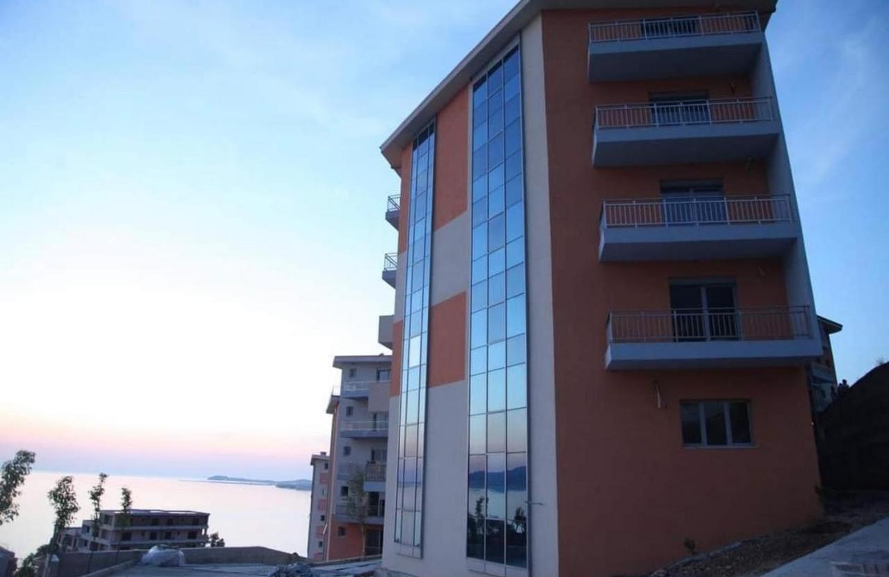 Sea View Apartment Vlorë エクステリア 写真